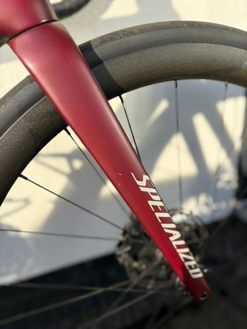 Used Specialized Tarmac SL7 Expert 2022 2022 Road & Gravel, Rot — image 7 of 10