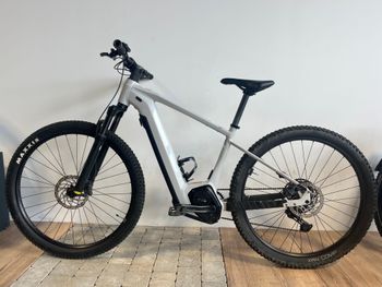 Used Focus JARIFA² 6.7 2024 2024 Mountainbike, Grigio chiaro — image 2 of 3
