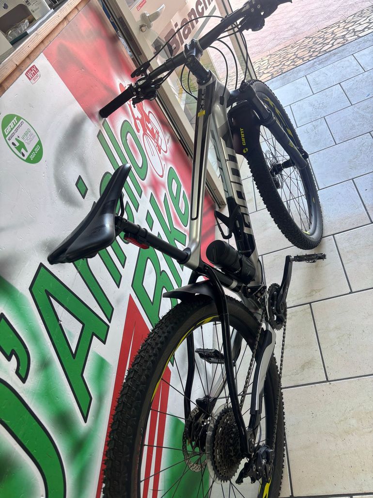 Used Giant XTC Advanced 29 1 2019 2019 Mountainbike, Light Gray — image 12 of 13