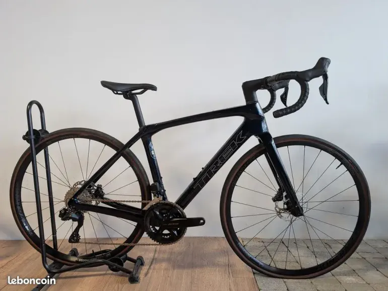 Used Trek Domane SL 6 Gen 4 2025 2025 Road & Gravel, Blue — image 2 of 3
