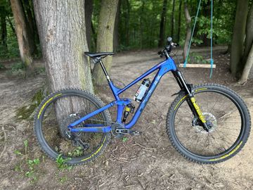 Brugt Trek Slash 8 Gen 5 2023 2023 Mountainbike — billede 1 af 2