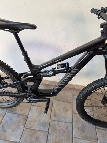 Used Canyon Torque Mullet CF 8 2025 2025 Mountainbike, Black, 29, 27.5 — image 4 of 5
