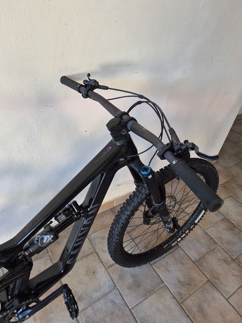 Used Canyon Torque Mullet CF 8 2025 2025 Mountainbike, Black, 29, 27.5 — image 3 of 5
