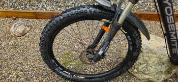 Used yosemite Yosemite Custom Shimano Tourney 2024 Mountainbike, Black — image 12 of 13