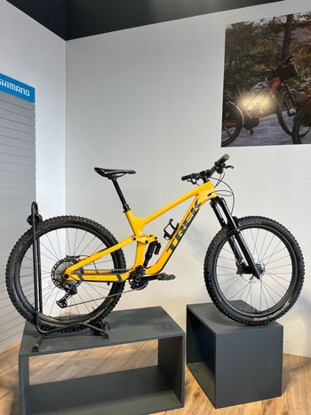 Used Trek Slash 9.8 XT Gen 5 2023 2023 MTB