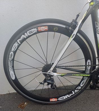 Used Merida Scultura CF 904 2014 2014 Road & Gravel, White — image 4 of 4