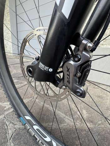 Used Specialized Epic Pro 2022 2022 Mountainbike, Black, 29 — image 16 of 33