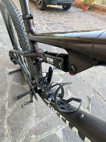 Used Specialized Epic Pro 2022 2022 Mountainbike, Black, 29 — image 15 of 33