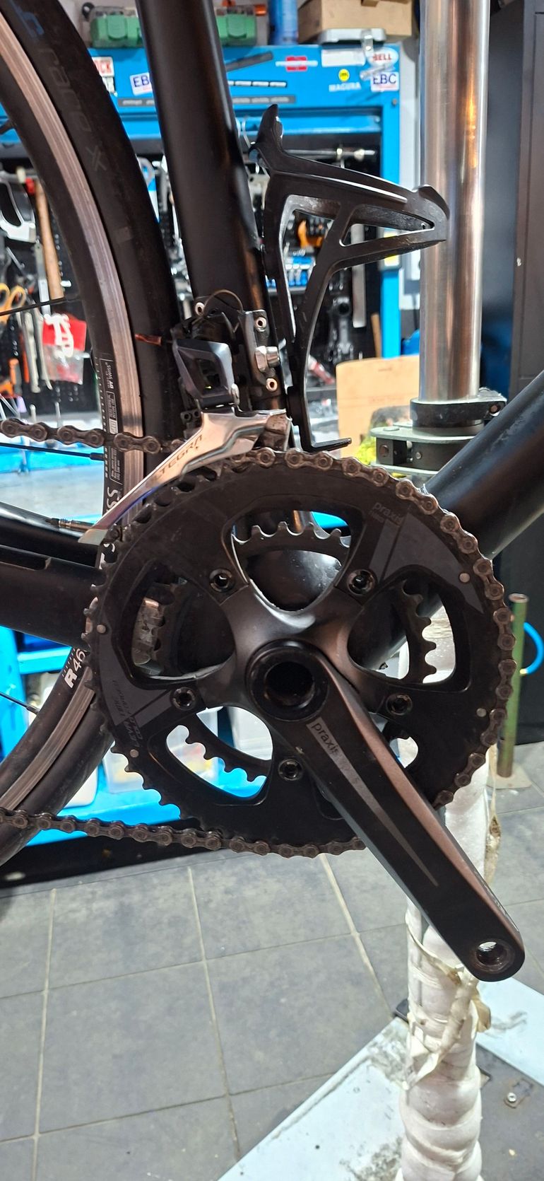 Used Specialized Men's Tarmac Comp 2018 2018 Road & Gravel, Schwarz — image 4 of 7