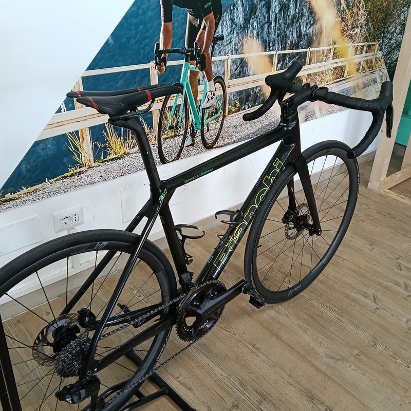 Bianchi Specialissima Shimano Ultegra Di2 2023 Road & Gravel de segunda mano