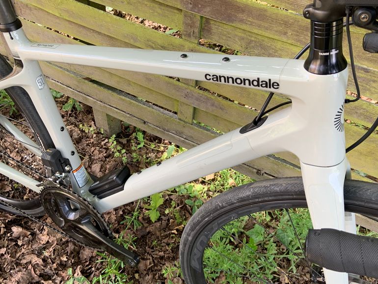 Used Cannondale Synapse Carbon 2 LE 2023 2023 Road & Gravel, Light Gray — image 2 of 9