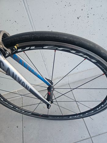 Used Canyon Ultimate CF SL 8.0 2019 2019 Road & Gravel — image 8 of 10