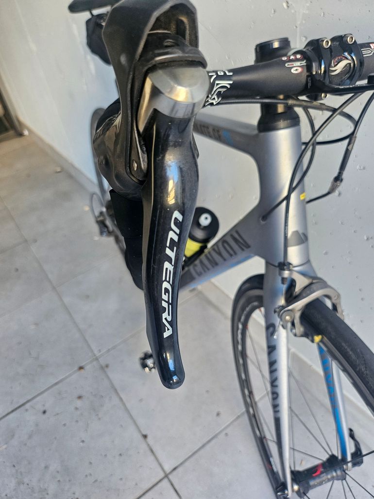 Used Canyon Ultimate CF SL 8.0 2019 2019 Road & Gravel — image 9 of 10