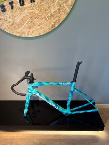 Used Bianchi Specialissima RC Founder Edition 2026 Frameset 2026 Road & Gravel, White — image 2 of 10