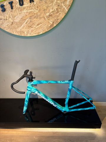 Brugt Bianchi Specialissima RC Founder Edition 2026 Frameset 2026 Road & Gravel — billede 2 af 10