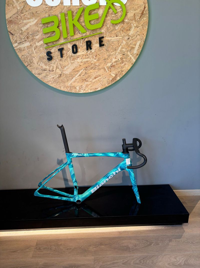 Used Bianchi Specialissima RC Founder Edition 2026 Frameset 2026 Road & Gravel