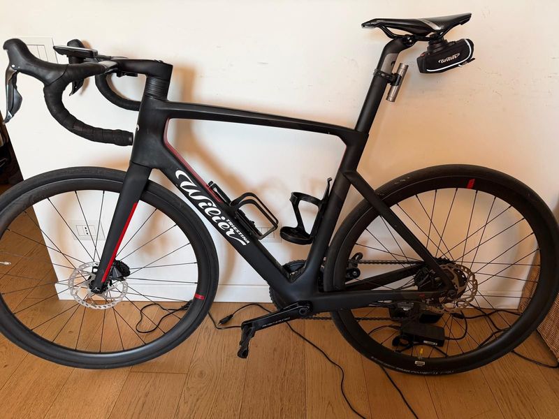 Używany Wilier Cento10 Hybrid SHIMANO DURA ACE Di2 9170 2021 2021 Road & Gravel