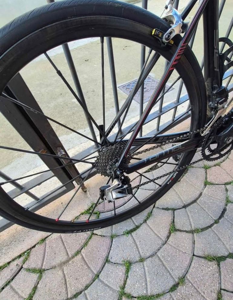 Used Specialized Tarmac SRAM Red 2001 Road & Gravel, Black — image 4 of 5