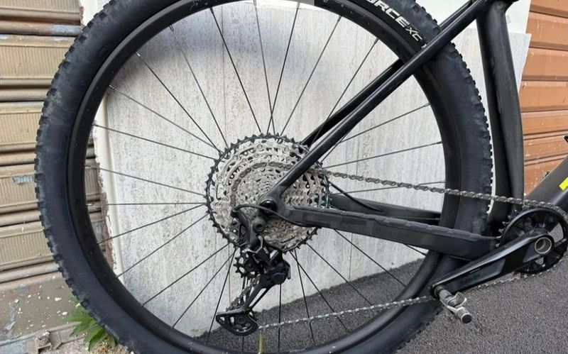 Used Trek Procaliber 9.6 2021 2021 Mountainbike, Black, 29 — image 2 of 3