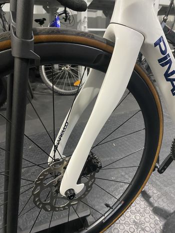 Used pinarello F5 Pinarello F5 Custom Shimano 105 Di2 2025 Road & Gravel, White — image 6 of 10