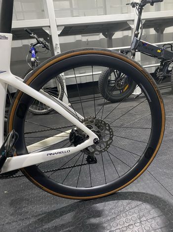 Used pinarello F5 Pinarello F5 Custom Shimano 105 Di2 2025 Road & Gravel, White — image 9 of 10
