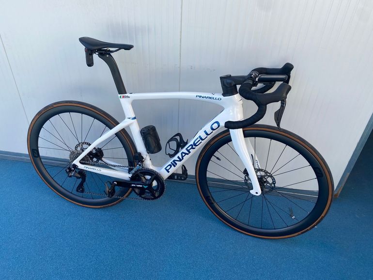 Used pinarello F5 Pinarello F5 Custom Shimano 105 Di2 2025 Road & Gravel — image 1 of 4