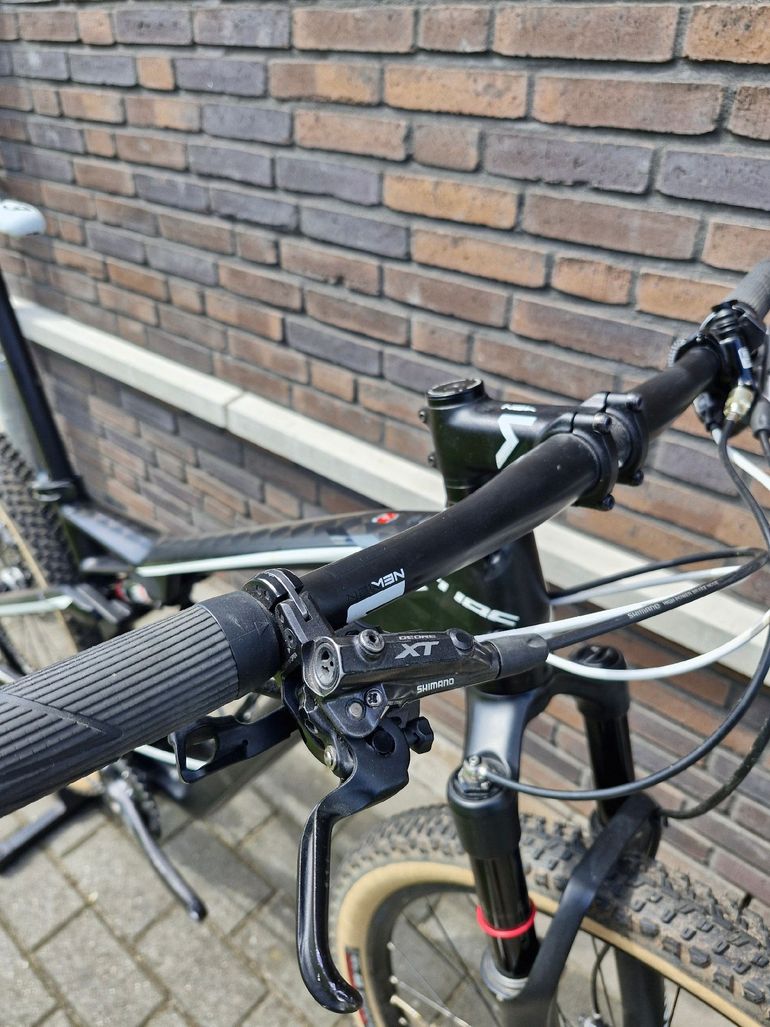 Used CUBE AMS 100 C:68 RACE 29 2021 2021 Mountainbike — image 9 of 19