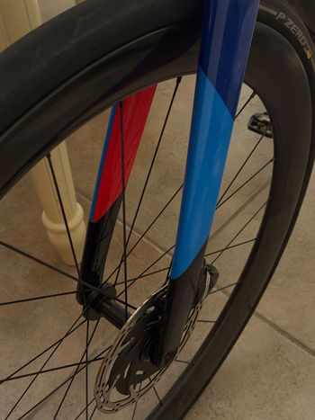 Used Trek Madone SLR 7 AXS Gen 8 2025 2025 Road & Gravel, Black — image 17 of 23