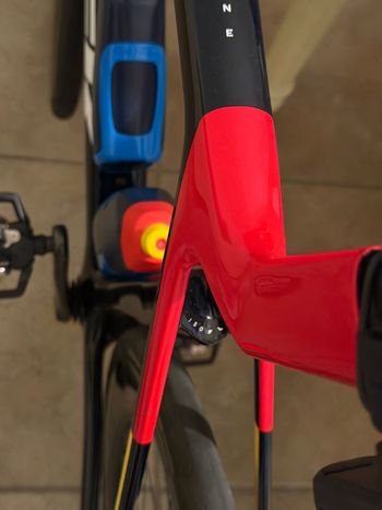 Used Trek Madone SLR 7 AXS Gen 8 2025 2025 Road & Gravel, Black — image 21 of 23