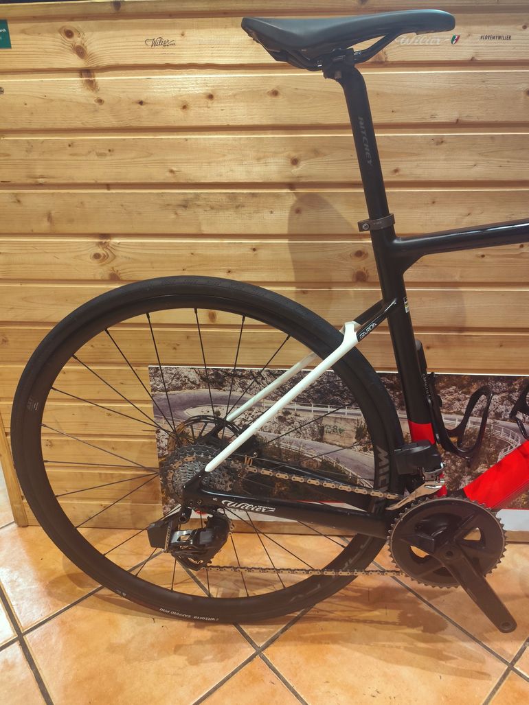 Used Wilier GARDA SRAM RIVAL AXS 12S 2023 2023 Road & Gravel, Schwarz — image 3 of 13