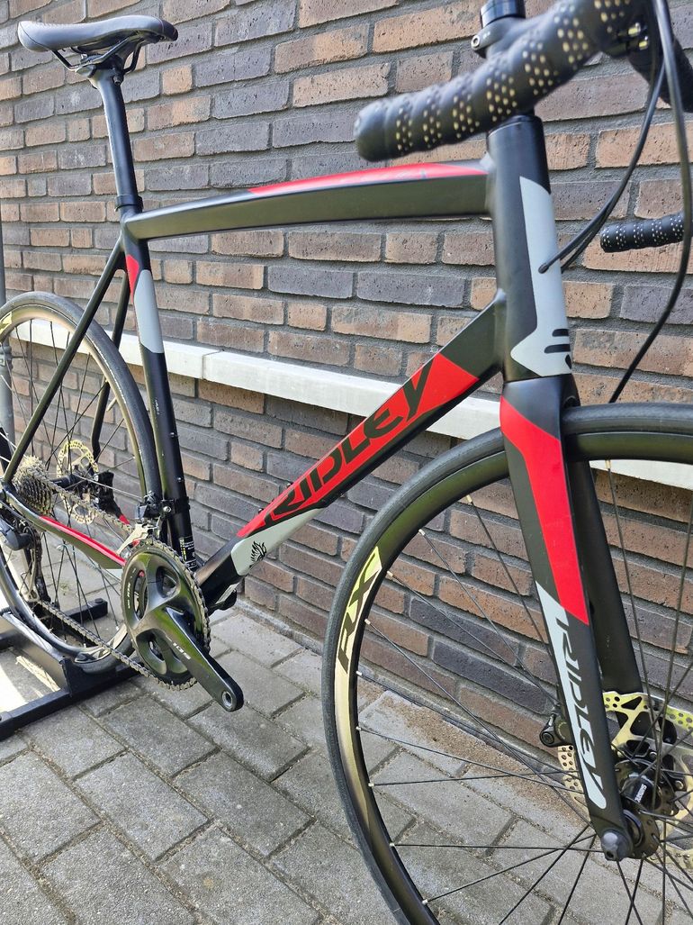 Used Ridley Fenix SLA Disc - Shimano 105 2x11sp 2022 2022 Road & Gravel — image 2 of 12