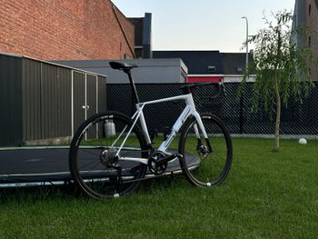 Used Superior X-ROAD Team Issue Di2 2024 2024 Road & Gravel