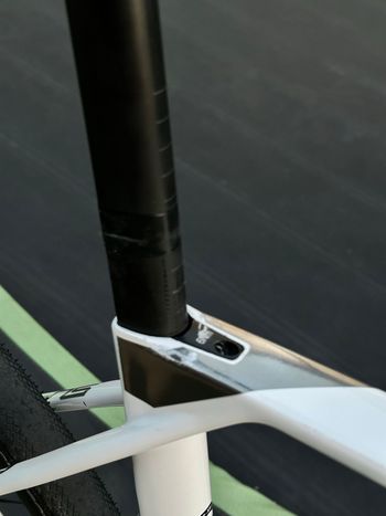 Used Superior X-ROAD Team Issue Di2 2024 2024 Road & Gravel, White — image 14 of 17