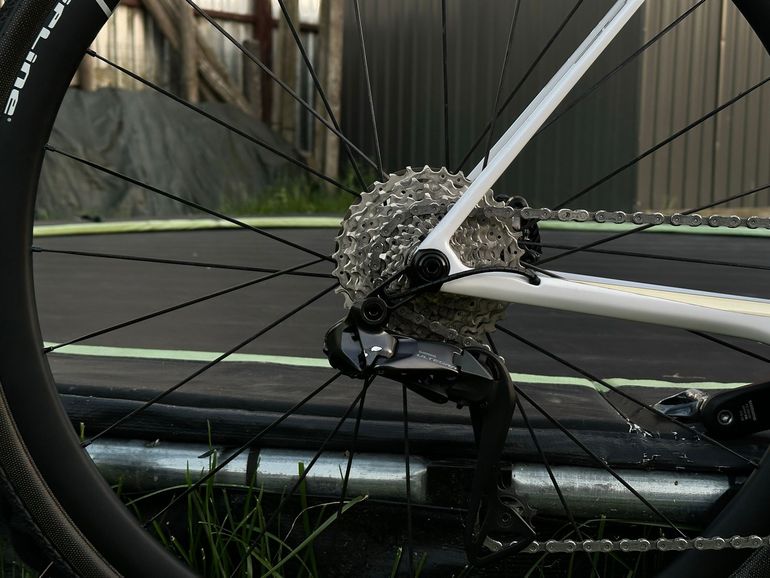 Used Superior X-ROAD Team Issue Di2 2024 2024 Road & Gravel, White — image 6 of 17