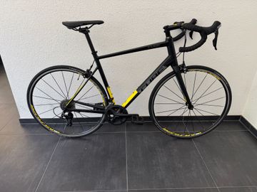 Used CUBE ATTAIN SL 2017 2017 Road & Gravel, Black — image 1 of 11