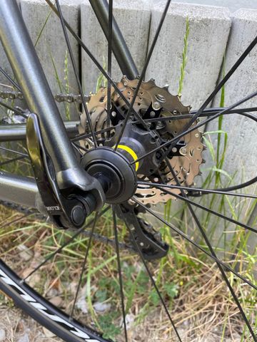 Used Cannondale CAAD12 105 2018 2018 Road & Gravel, Light Gray — image 19 of 29