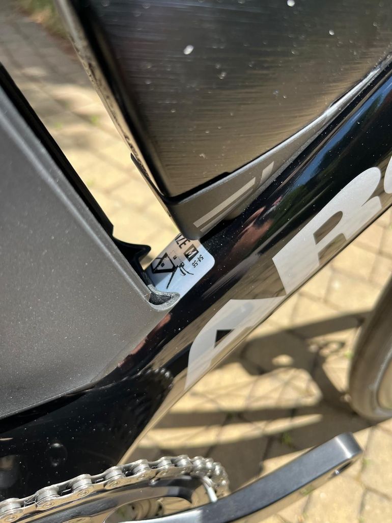 Used Argon 18 E-117 Tri Disc Shimano 105 Di2 Black 2025 Road & Gravel, Black — image 3 of 7