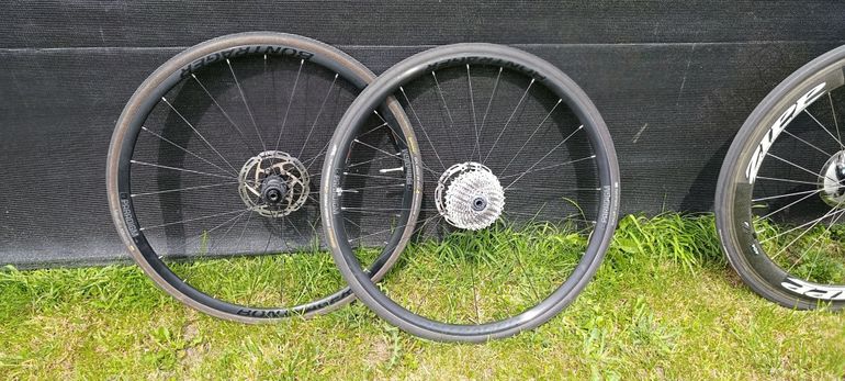 Used Trek Émonda SL 6 Disc 2022 2022 Road & Gravel, White — image 4 of 4