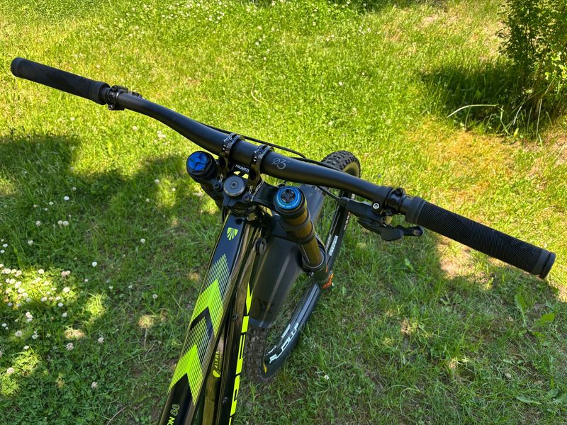 Used Trek Session Shimano Saint 2015 Mountainbike, Black — image 6 of 6