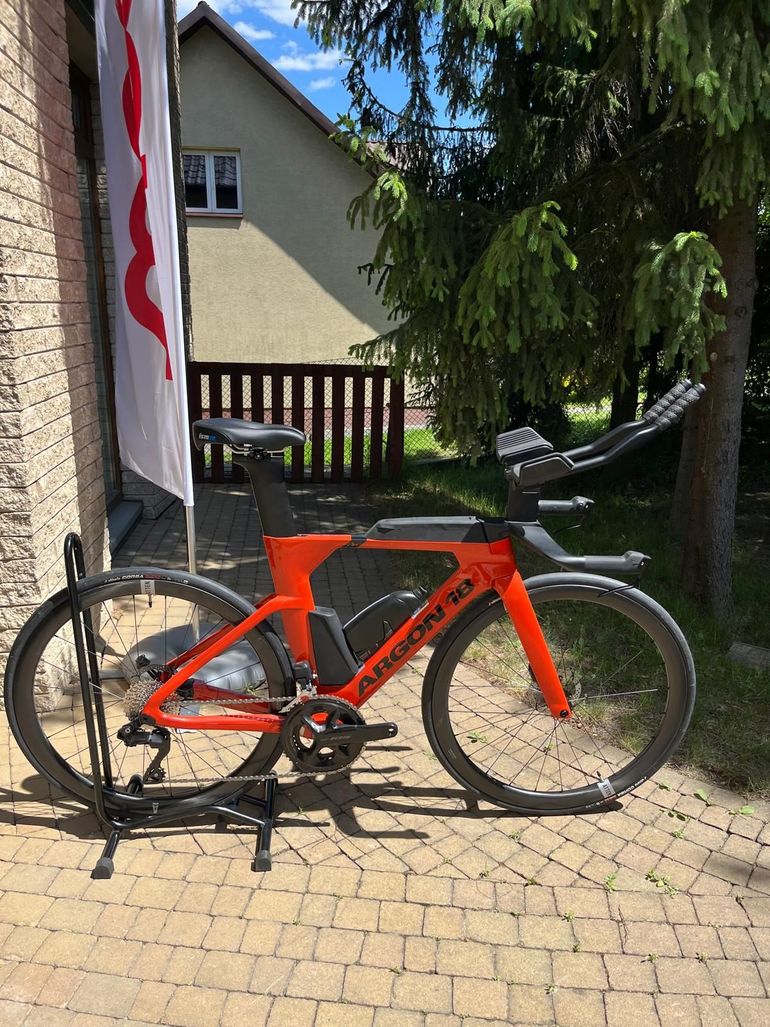 Used Argon 18 E-117 Tri Disc Shimano 105 Di2 Flaming Red S 2025 Road & Gravel, Red — image 1 of 5