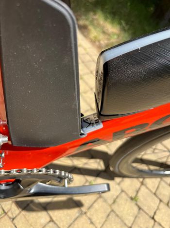 Used Argon 18 E-117 Tri Disc Shimano 105 Di2 Flaming Red S 2025 Road & Gravel, Red — image 3 of 5