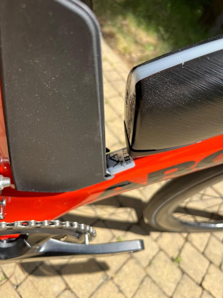 Used Argon 18 E-117 Tri Disc Shimano 105 Di2 Flaming Red S 2025 Road & Gravel, Red — image 3 of 5