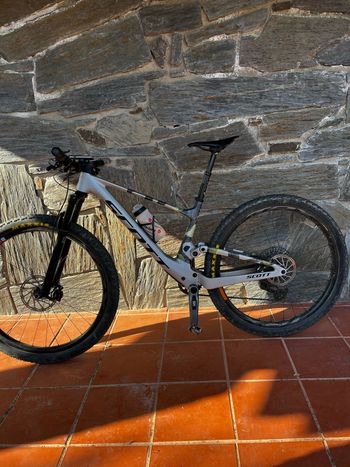 Used Scott Spark RC Comp 2025 2025 Mountainbike — image 2 of 7