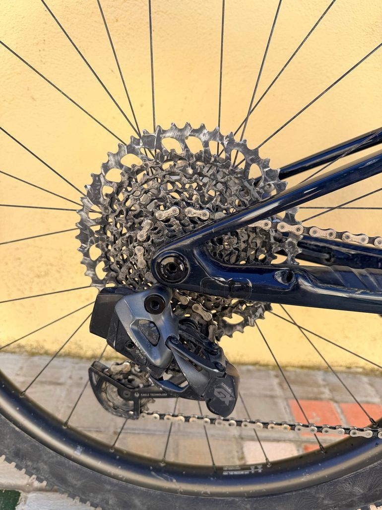 Used Orbea OIZ M-PRO AXS 2023 2023 Mountainbike, Blue, 29 — image 4 of 7