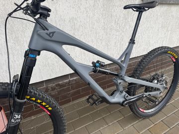 Używany YT Industries JEFFSY 27 CF Comp 2019 2019 Mountainbike — zdjęcie 3 z 16