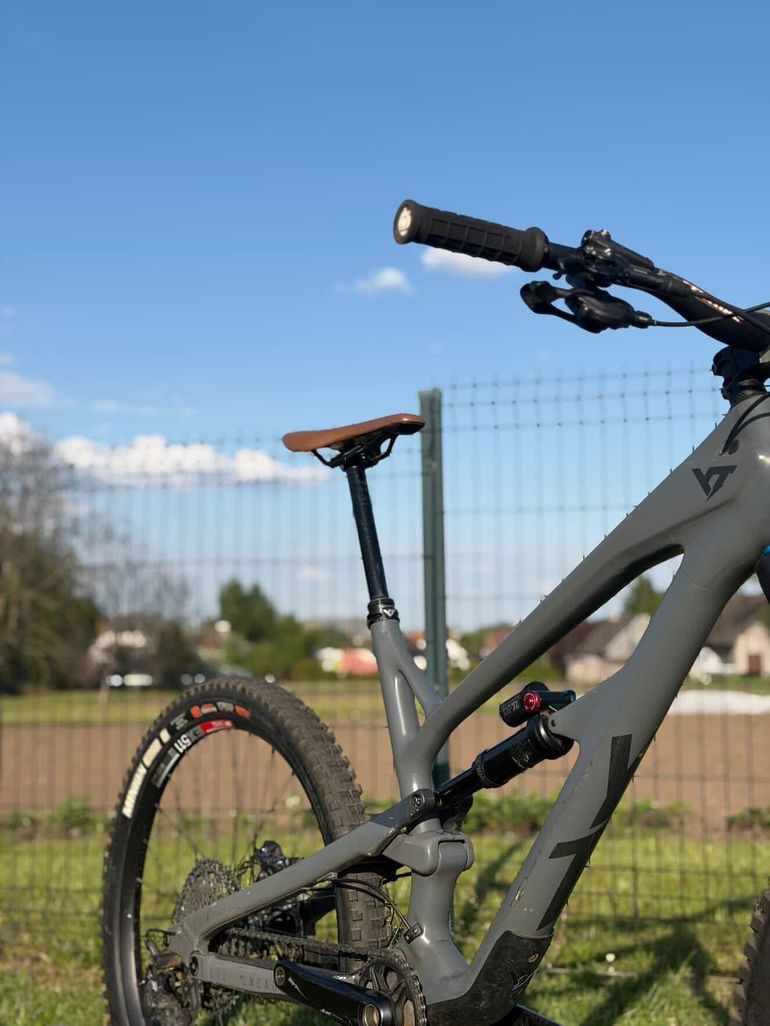 Used YT Industries JEFFSY 27 CF Comp 2019 2019 Mountainbike, Light Gray, 27.5 — image 2 of 4
