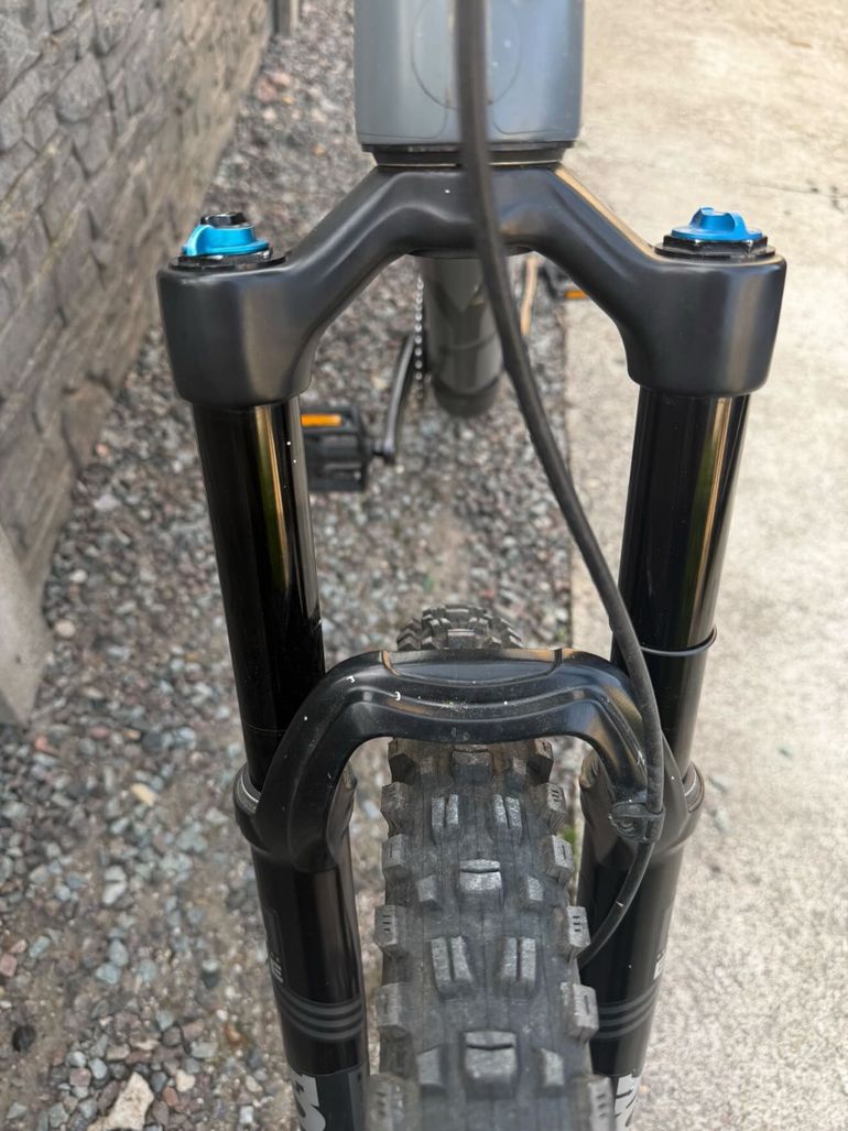 Used YT Industries JEFFSY 27 CF Comp 2019 2019 Mountainbike, Light Gray, 27.5 (650B) — image 11 of 12