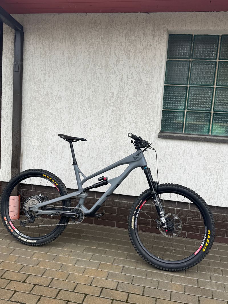 Używany YT Industries JEFFSY 27 CF Comp 2019 2019 Mountainbike — zdjęcie 12 z 16