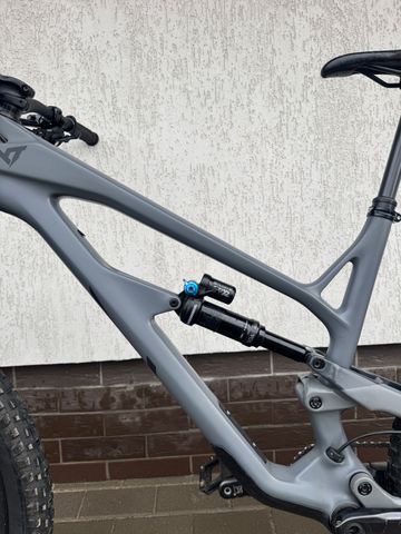 Używany YT Industries JEFFSY 27 CF Comp 2019 2019 Mountainbike — zdjęcie 4 z 16
