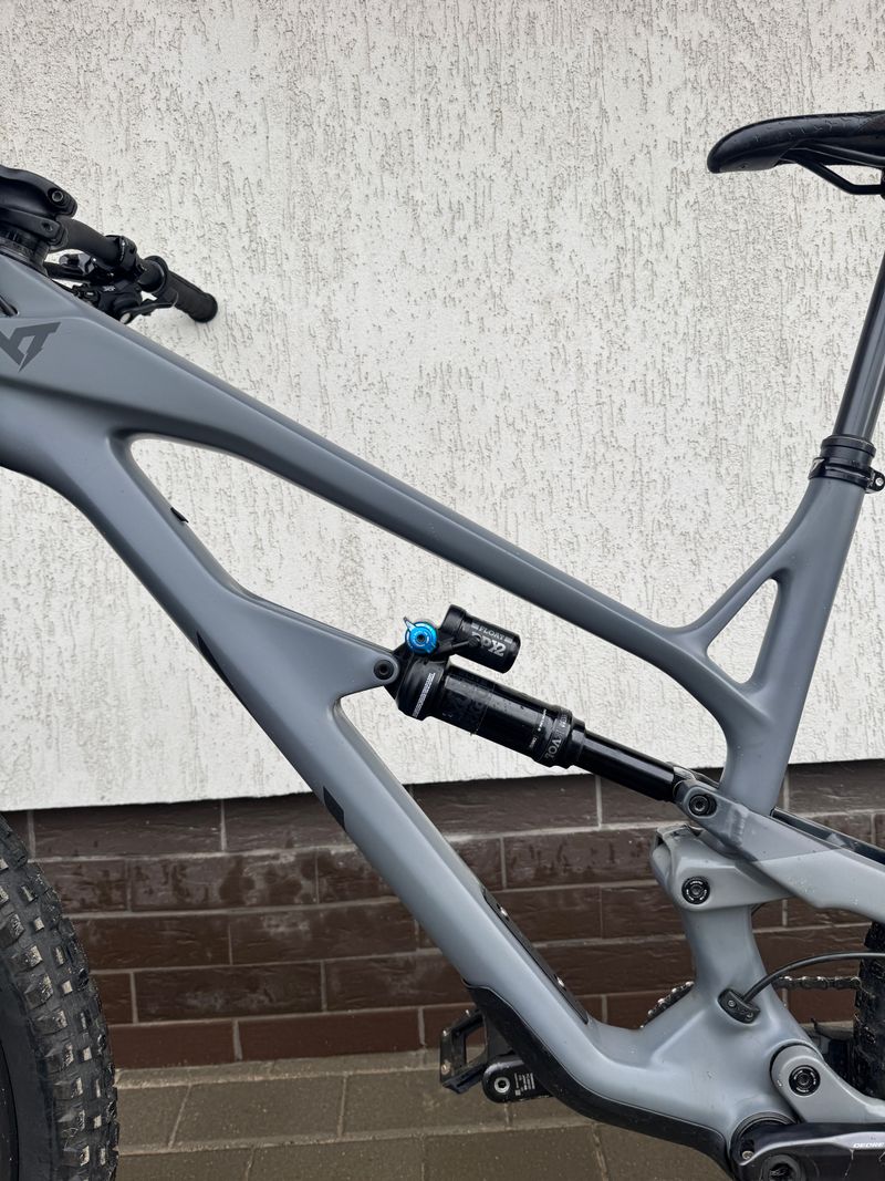 Używany YT Industries JEFFSY 27 CF Comp 2019 2019 Mountainbike — zdjęcie 4 z 16
